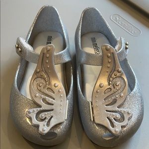 Used mini Melissa  toddler girl shoes size 9.